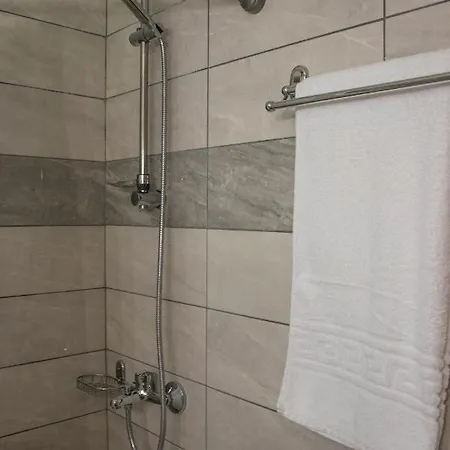 De La Hotell
