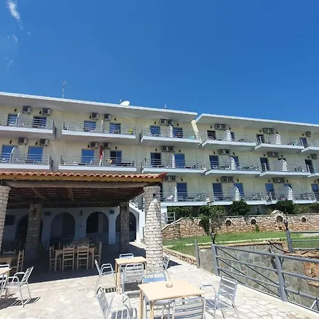 De La Hotel 2*