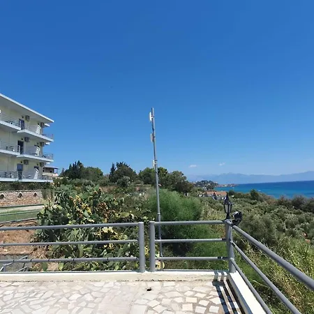 Hotel De La 2*