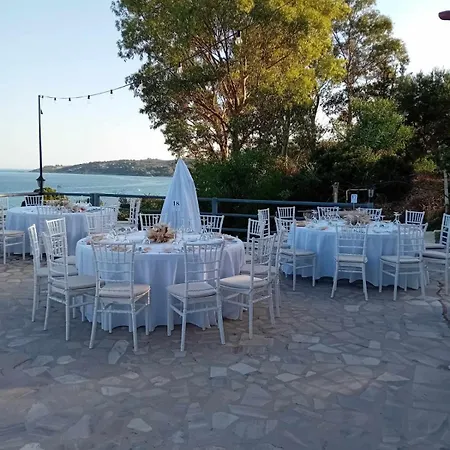De La 2* Koroni (Messinia)