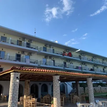 De La Hotel 2*
