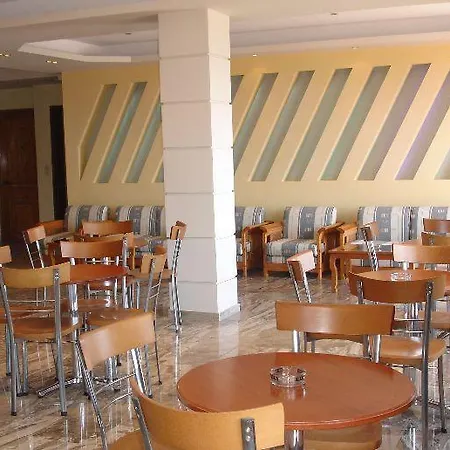 De La Hotel 2*