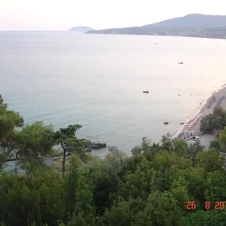 De La Koroni (Messinia)